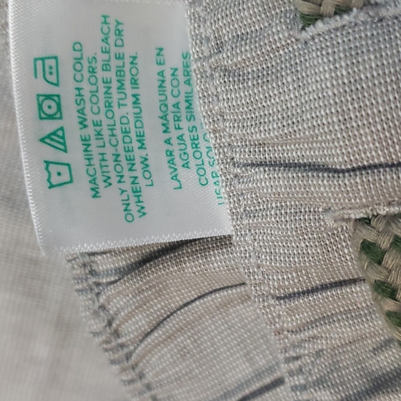 NWT Garanimals Textured woven short in light gray - Picture 4 of 5